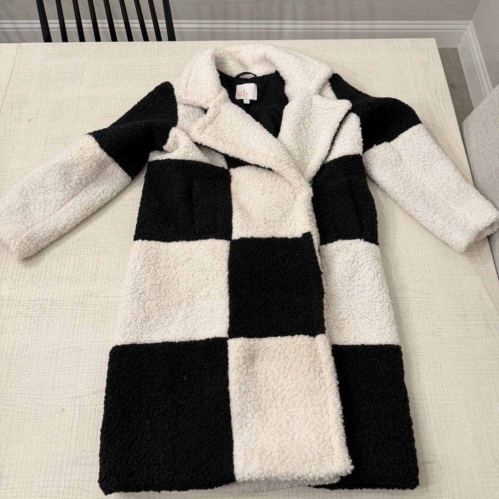 Gianni Bini Black and White Checkered print 3/4 sleeve Teddy Coat jacket